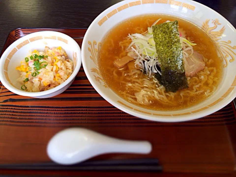 ラーメン・半チャーハンセット|ぬぬ。さん