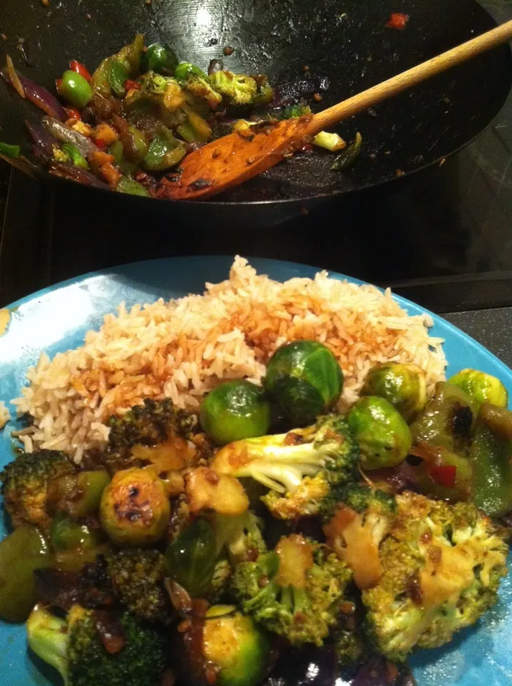 Sprout & broccoli stir fry w/ basmati rice|Nick Hiderさん