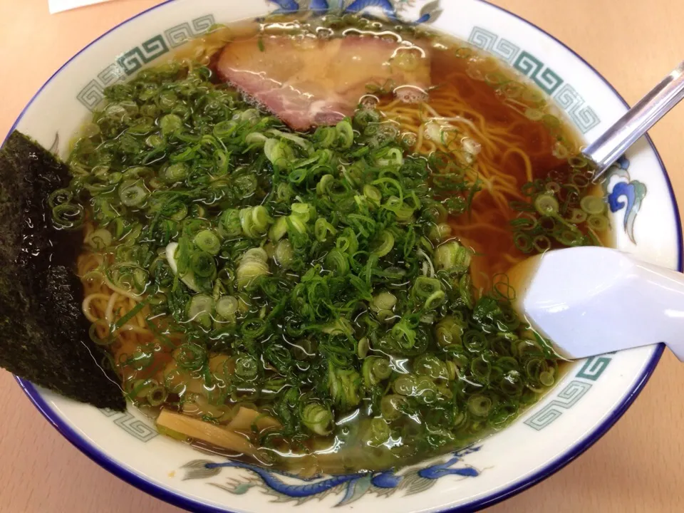 Snapdishの料理写真:九条ねぎラーメン（大盛り）|まさとさん