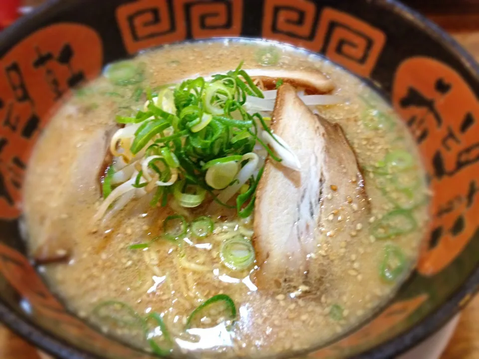 ごま味噌ラーメンとミニチャーハンセット|buhizouさん