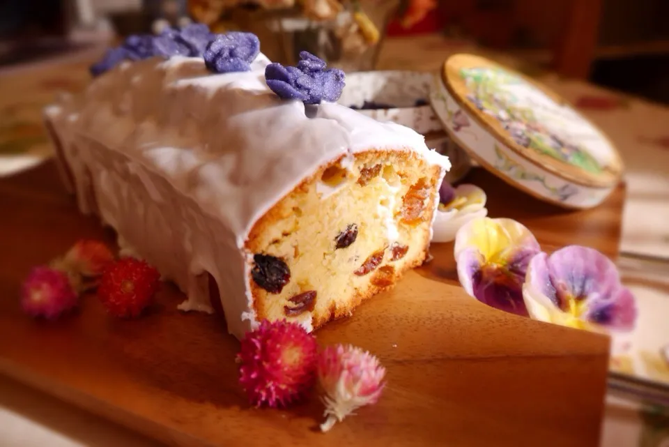 すみれの花のフルーツケーキ|メイスイさん