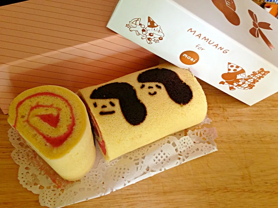 Strawberry roll cake|PhUnGさん