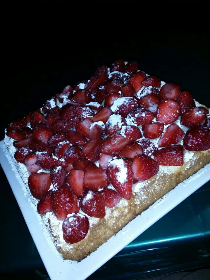 strawberries sponge cake|damoue meraoさん