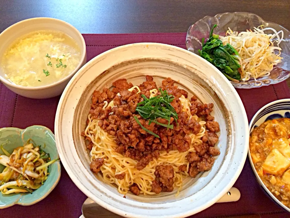 汁なし坦々麺  麻婆豆腐  もやしとほうれん草のナムル  もやしの中華スープ|NAKATAさん