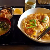 カフェテリア＆セレクトショップ  じぱんぐ  カツ丼|スサノオさん