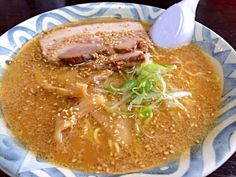 Snapdishの料理写真:旭川ラーメン|ミスターHYさん