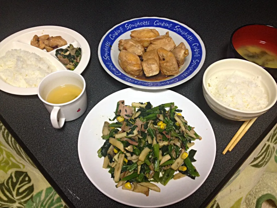 Snapdishの料理写真:鶏照り焼き•ほうれん草バター醤油|うるしちかさん