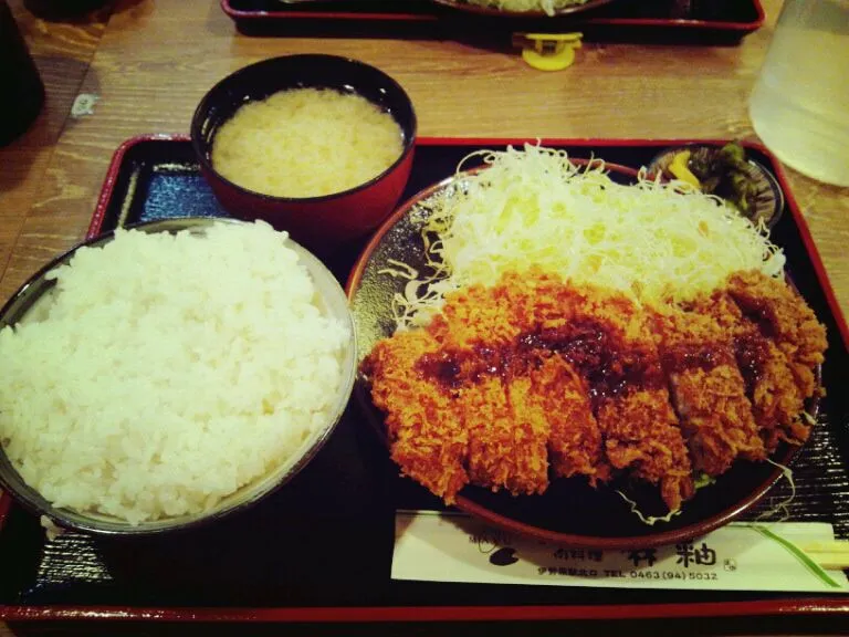 ロースカツ定食|こしじさん