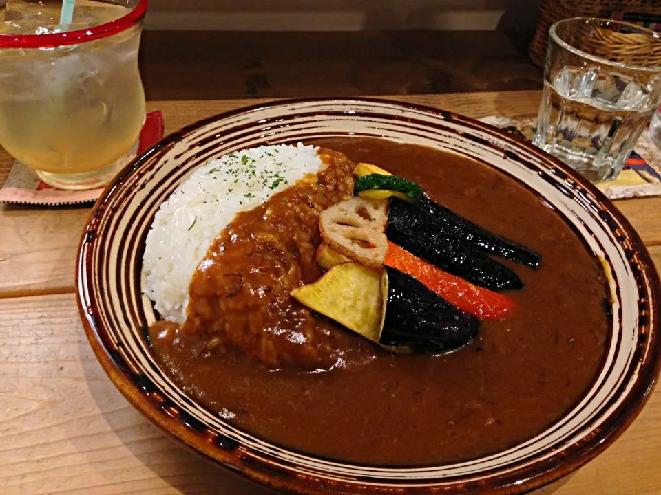 Eating curry again. Yum!|mさん