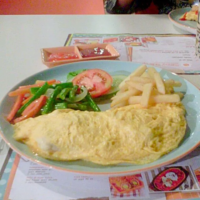 Snapdishの料理写真:cheesse omellete|intan Rahmadaniさん