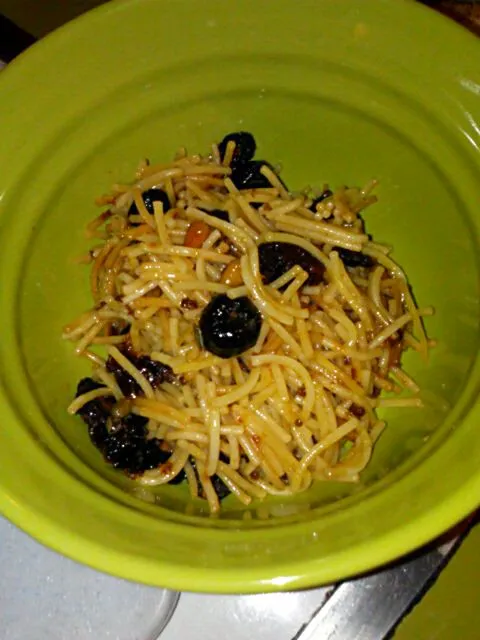 Aglio olio with capers, sundried tomatoes  olives, pine nuts, and tons of garlic!|Polly Gelfusoさん