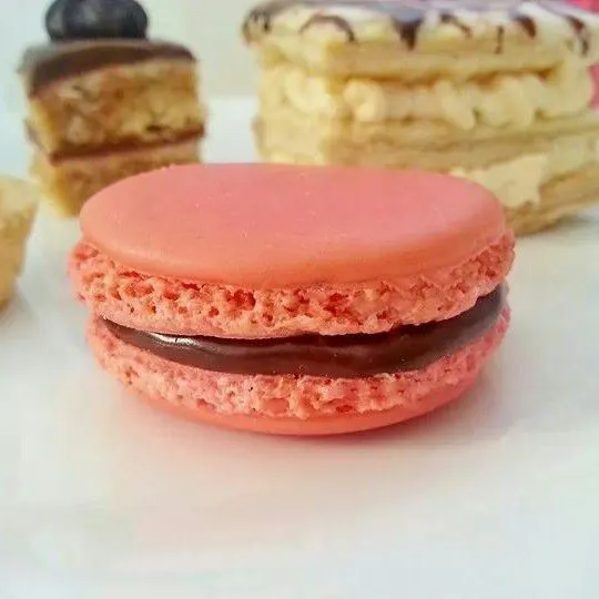 Snapdishの料理写真:French Macarons :)|Sharmeenconfessionsさん