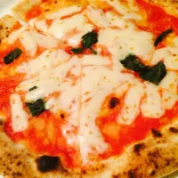 Snapdishの料理写真:Margherita pizza|Shironoraさん