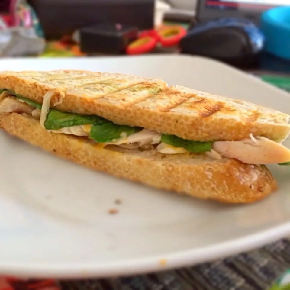 Grilled Cheese with Veggies and Chicken|julia hoさん