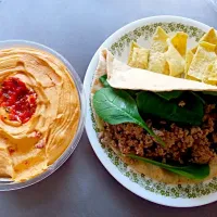 Turkey wrap w/ roasted pepper hummus and pita chips|kaylaさん