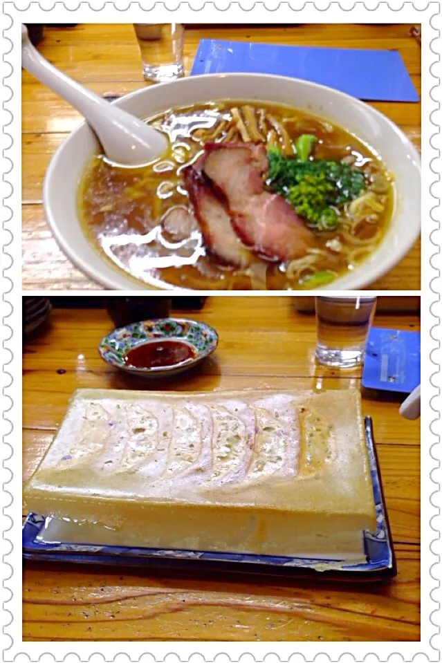 醤油ラーメン 平打ち縮れ麺 と 羽根つき餃子|古山さん