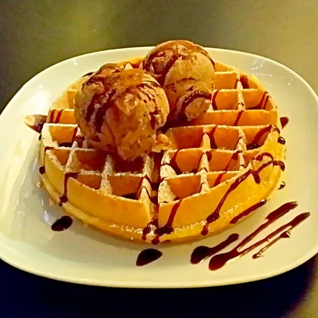 waffles with chocolate ice cream...|princessjoさん