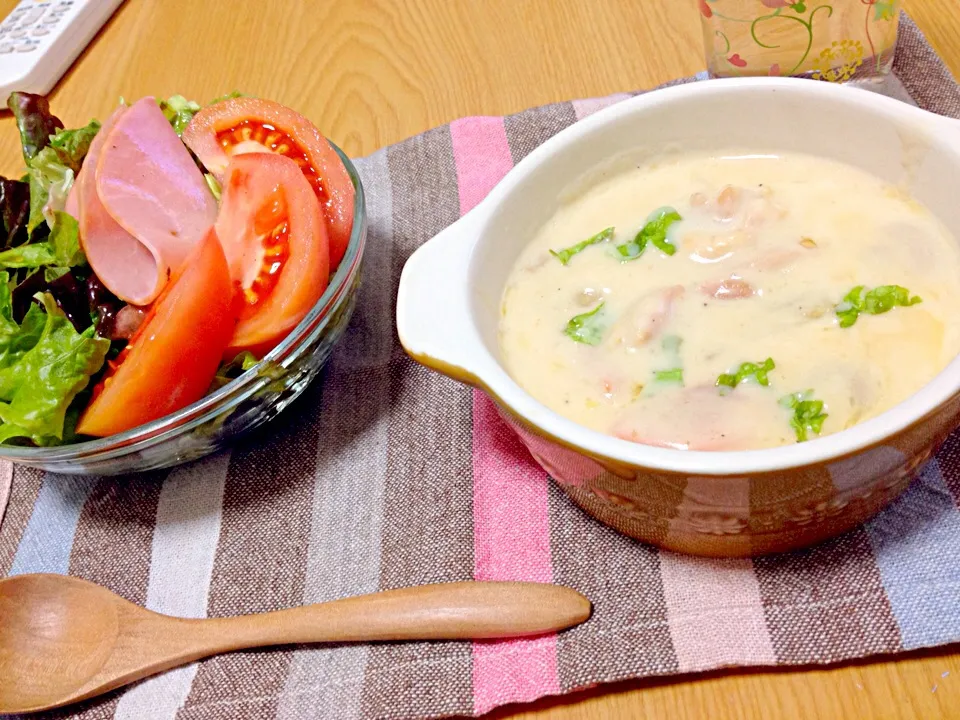 Snapdishの料理写真:野菜たっぷりシチューとサラダ|Shirai Yuukiさん