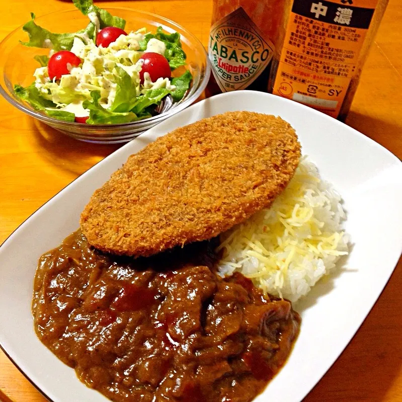 2日目のチキンカレー ジャンボメンチカツトッピング|カウンター嬢さん