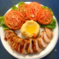 Chicken breast ,stuffed with smoked ham and swiss cheese accompanied with smashed yautia and salad.|Daniel Ayalaさん