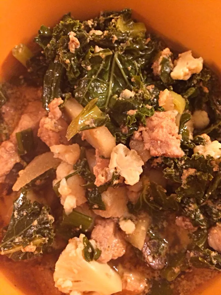 Hot and sour soup with Kale and cauliflower.|amyさん