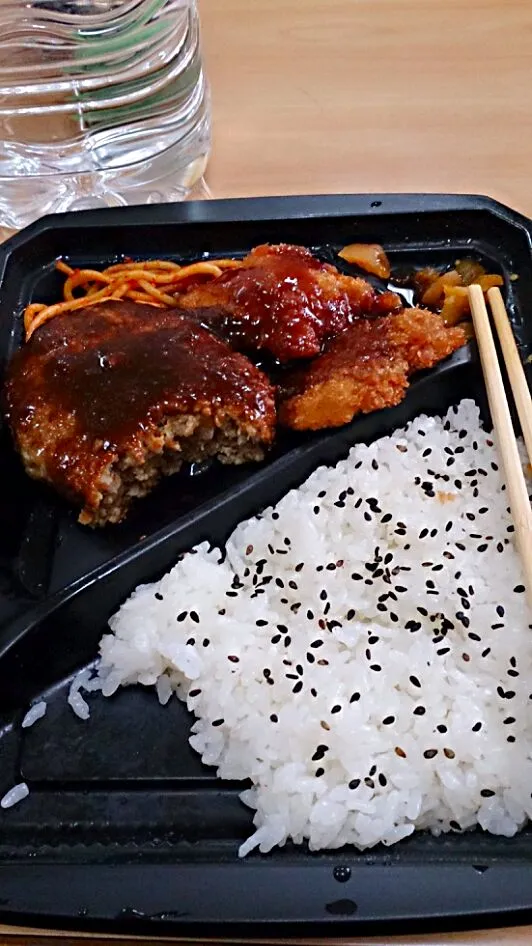 コンビニ弁当|葵月 舞さん