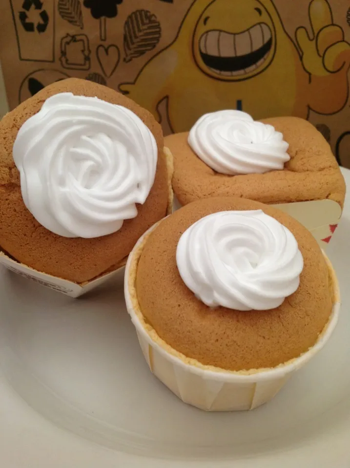 Hokkaido Chiffon Cupcakes|Joyce See Tuさん