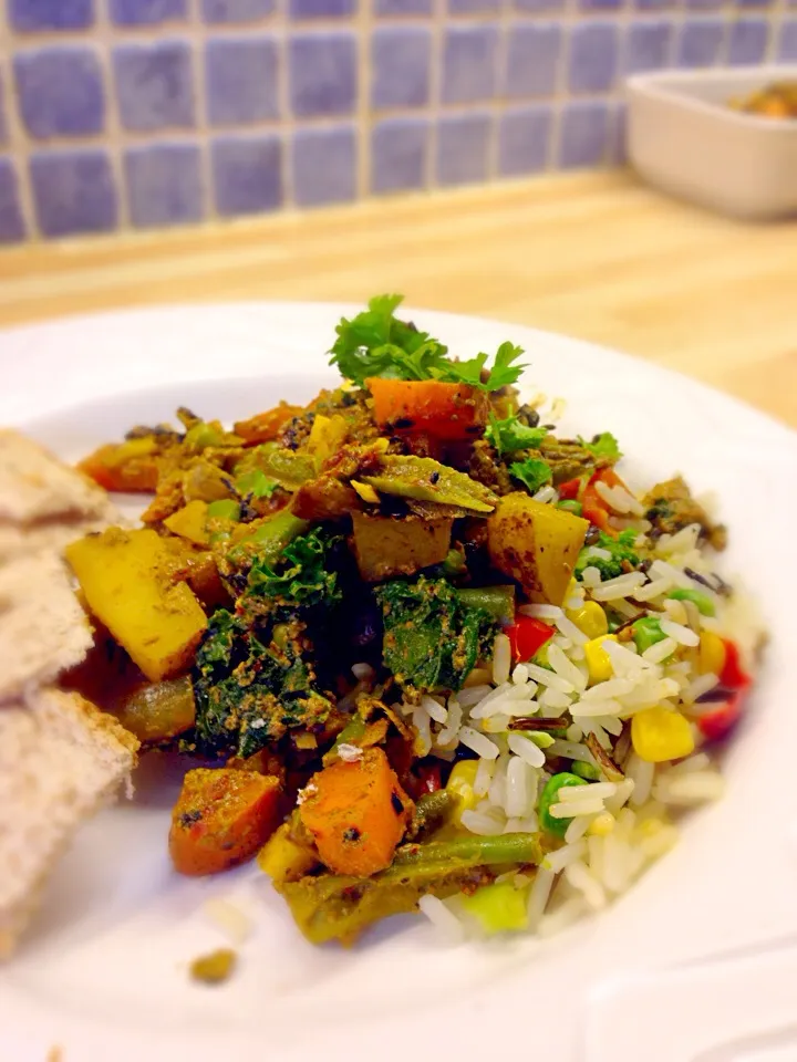 Vegetable Coconut Masala with rainbow rice!|foodorfoe✌️さん