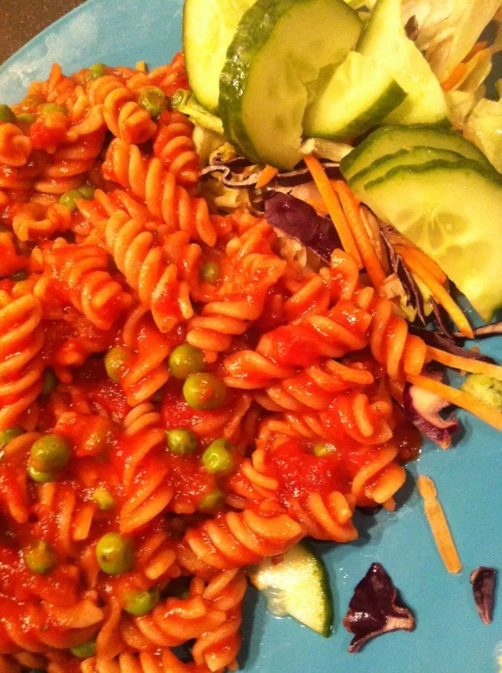 Pasta w/ cucumber salad|Nick Hiderさん