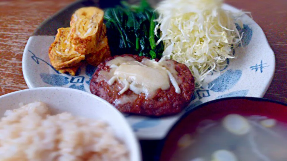 ハンバーグ定食|プチテンよすさん