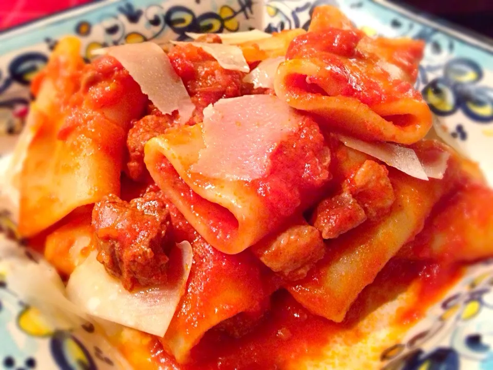 paccheri di semola di grano duro d'abruzzo al sugo di carne|Fabio  Palmieriさん