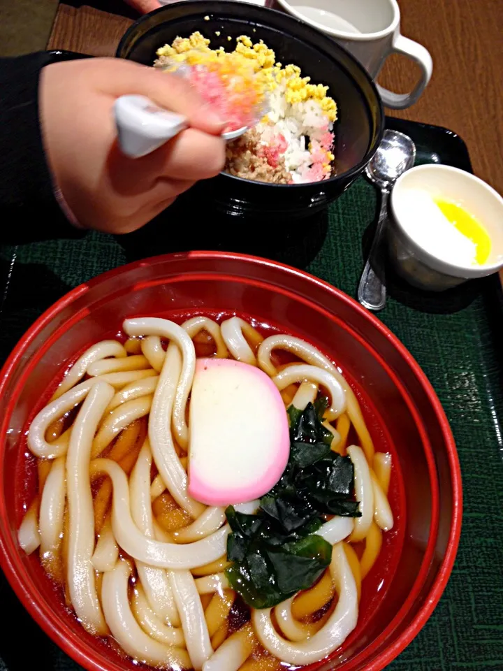 お子様おうどん＆三色そぼろ丼|きむらゆりかさん