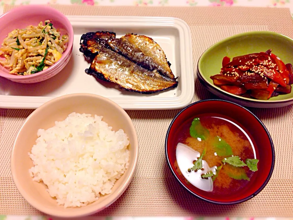 鯵の開き、ヤーコンのきんぴら、水菜ともやしの卵炒め|メグさん