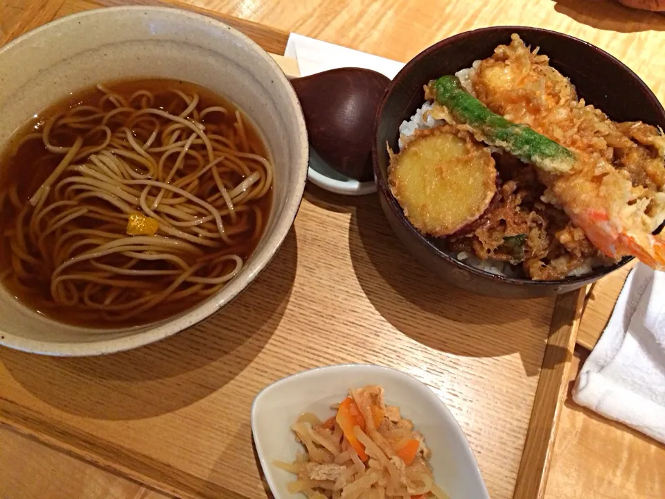 Soba and tendon set lunch|Ong Sor Fernさん