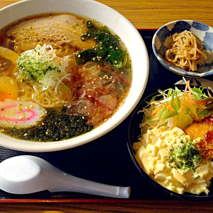 ラーメンとタルタル丼セット|市さん