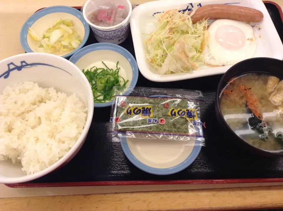 松子の朝ご飯。今日も一日、これで頑張る(＞人＜;)|じゅんじゅんさん