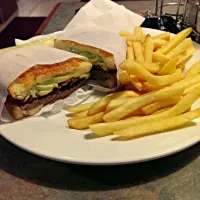 California Deluxe Burger|Juana Saucedoさん