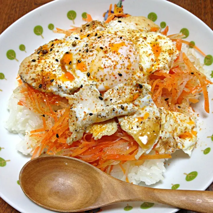 自家製鳥ハムと目玉焼き丼♪|BAMBIさん