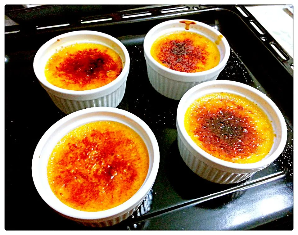 Snapdishの料理写真:Ginger Creme Brulee
法式薑汁焦糖燉蛋|Gi Gi' s Bakeryさん