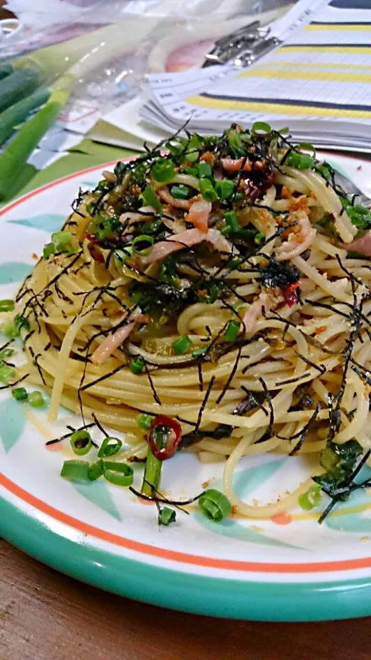 高菜と大根葉のごま油パスタ|Emi Koizumiさん