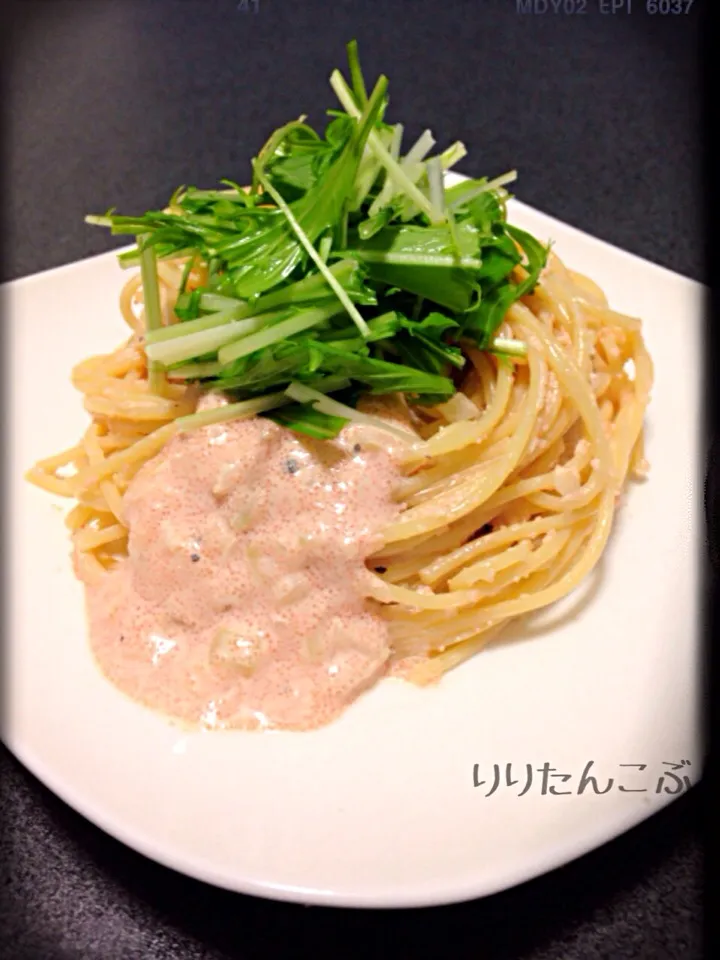 玉ねぎしゃくしゃく　(￣〜￣)明太マヨソースパスタ🍝|りりたんこぶさん