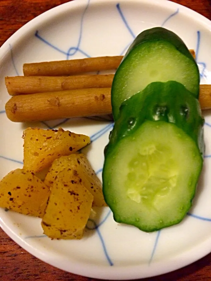 Daikon burdock and cucumber pickles|Ong Sor Fernさん