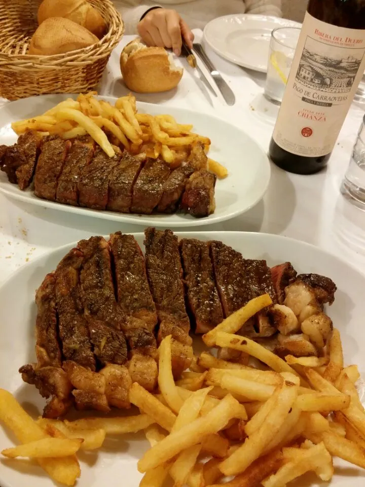 Snapdishの料理写真:Chuletón de buey|Javier Pérez Caballeroさん