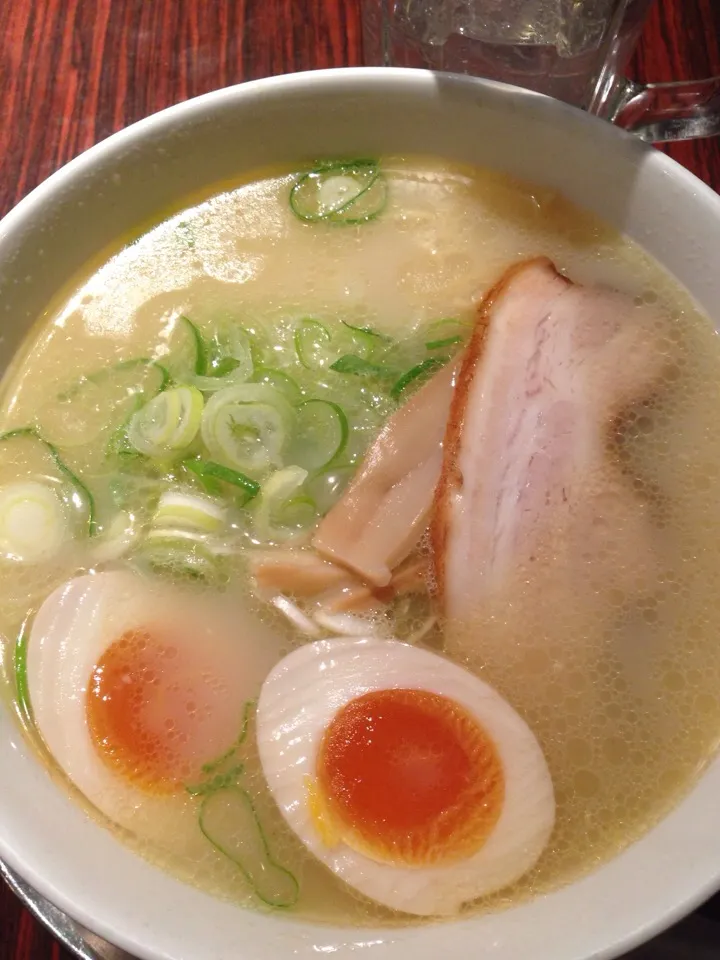 HAMASAKUの塩ラーメン 卵入り|酩酊親父さん