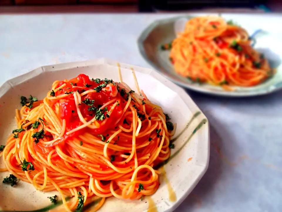 Fedilini with basic tomato sauce and leftover country ham.|Kirk Awiamさん