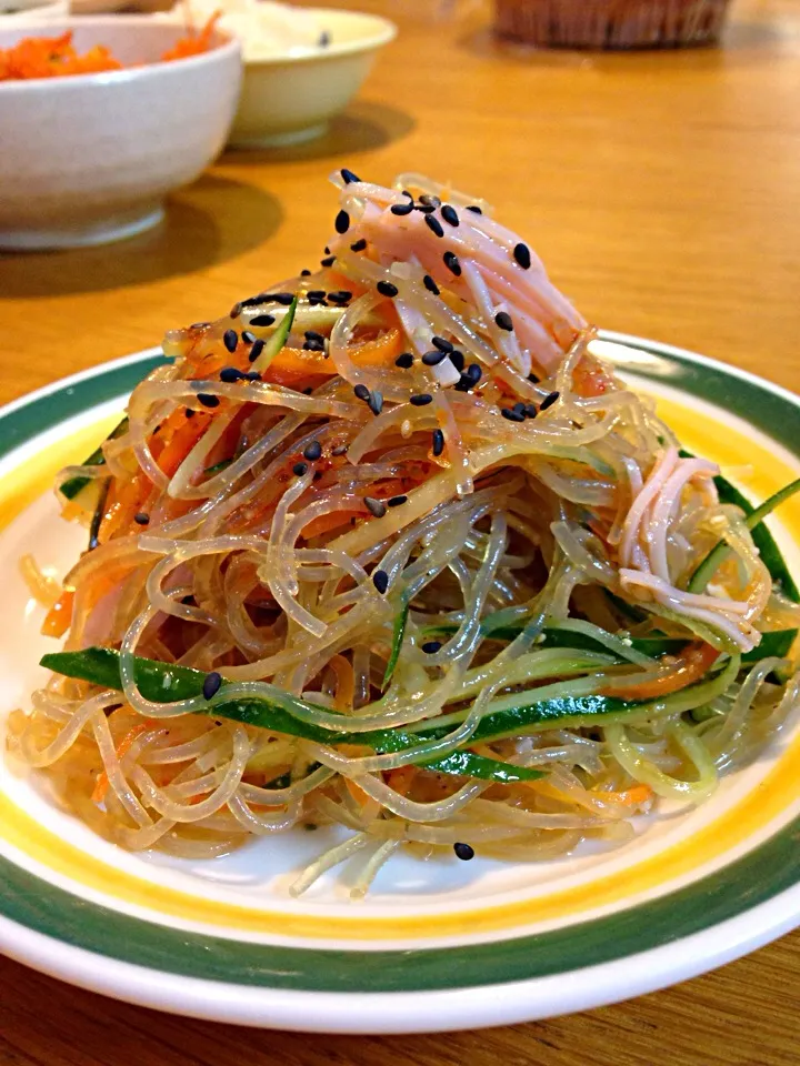 ゆこさんの料理 朝イチ春雨サラダ。|まつださんさん