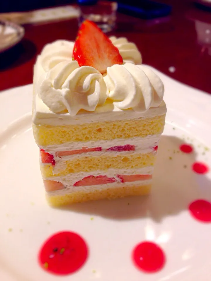 いちごのショートケーキ|かとう ひろみさん