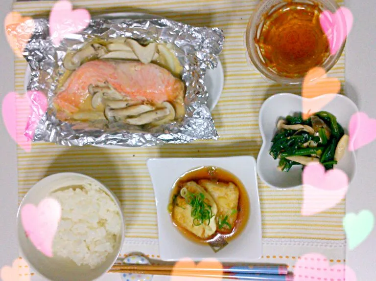 Snapdishの料理写真:鮭のホイル焼き*揚げだし豆腐*ほうれん草のお浸し|Ai Sakumaさん