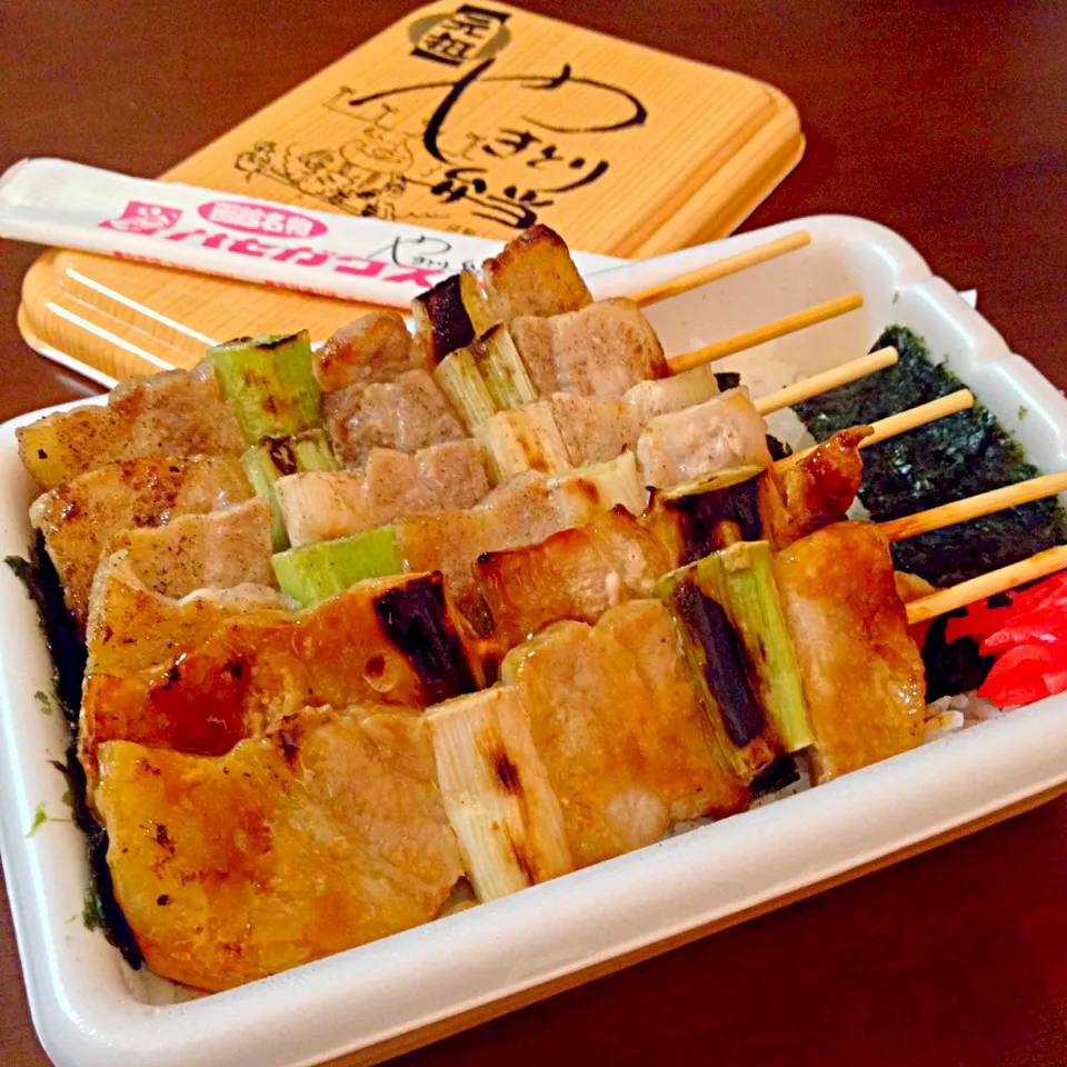 Snapdishの料理写真:函館名物やきとり弁当|Kemonoさん