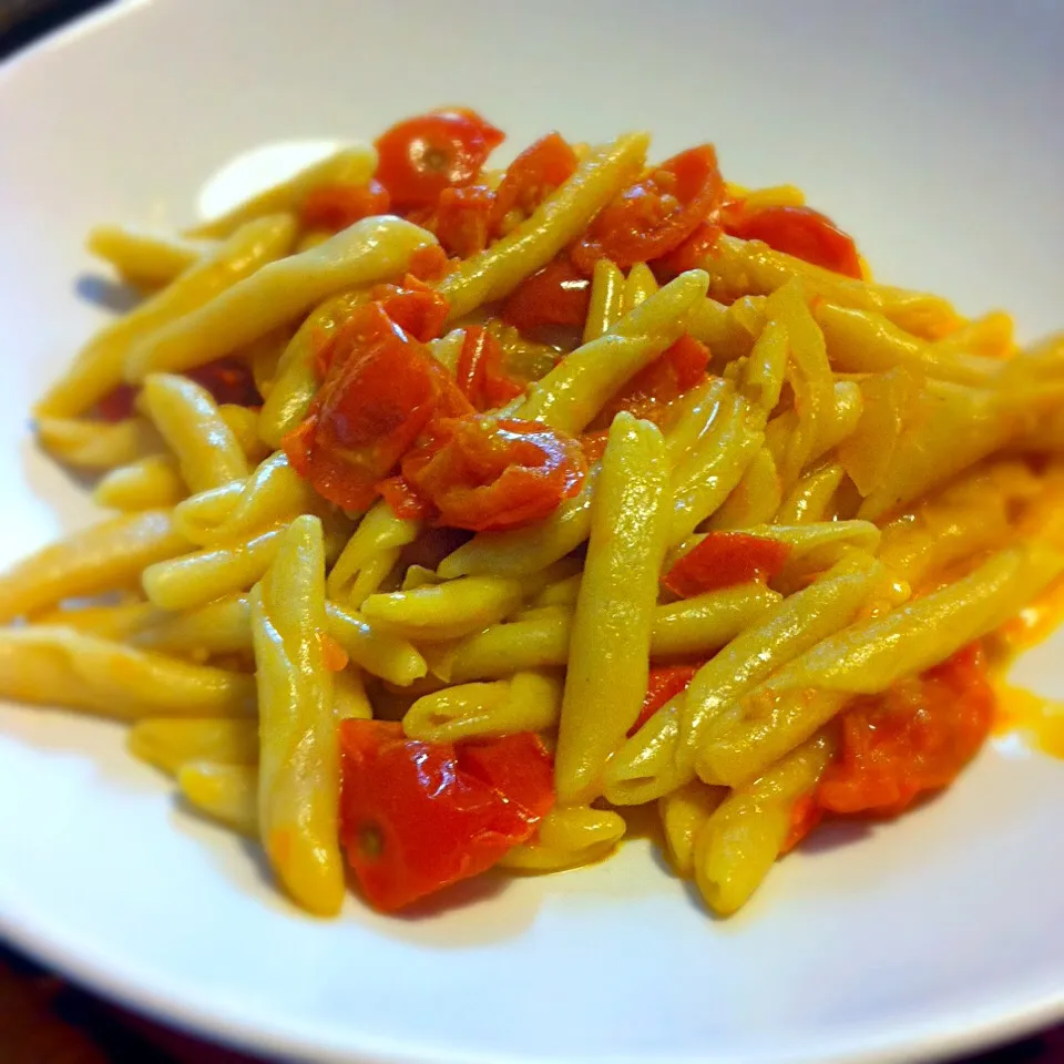 Home made pasta with cherry tomatoes & local cheese (melted)|Stefan Labuschagneさん